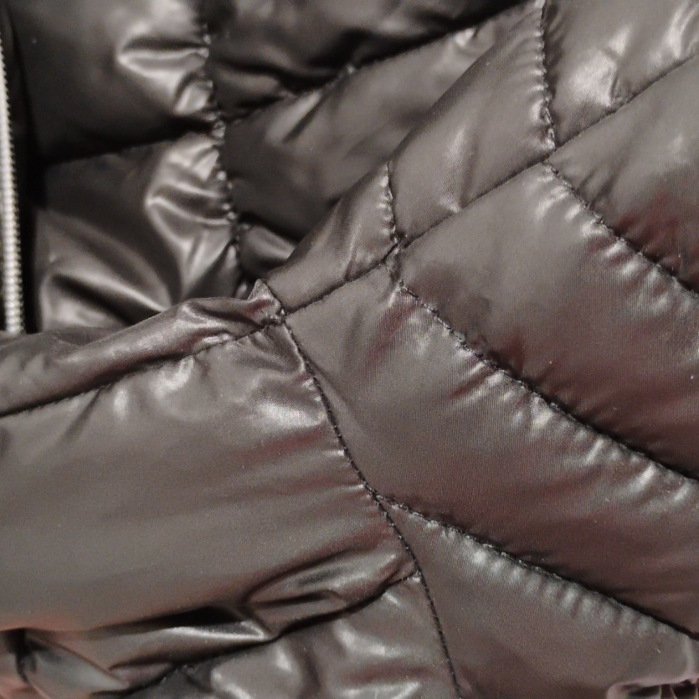 Guess Black Puffer Coat W Silver Detail Sz.M Gently Worn - Picture 11 of 15